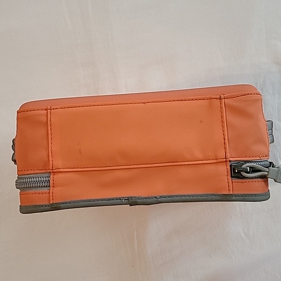 Yeti DayTrip Lunch Box, Coral/peachy, Cooler - Picture 6 of 16